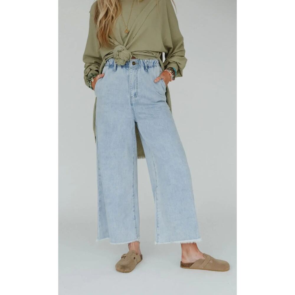 Simply You Wide Leg Jeans - Light Wash - Picture 5 of 8